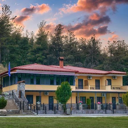 River Side Rooms Elassona Exterior photo