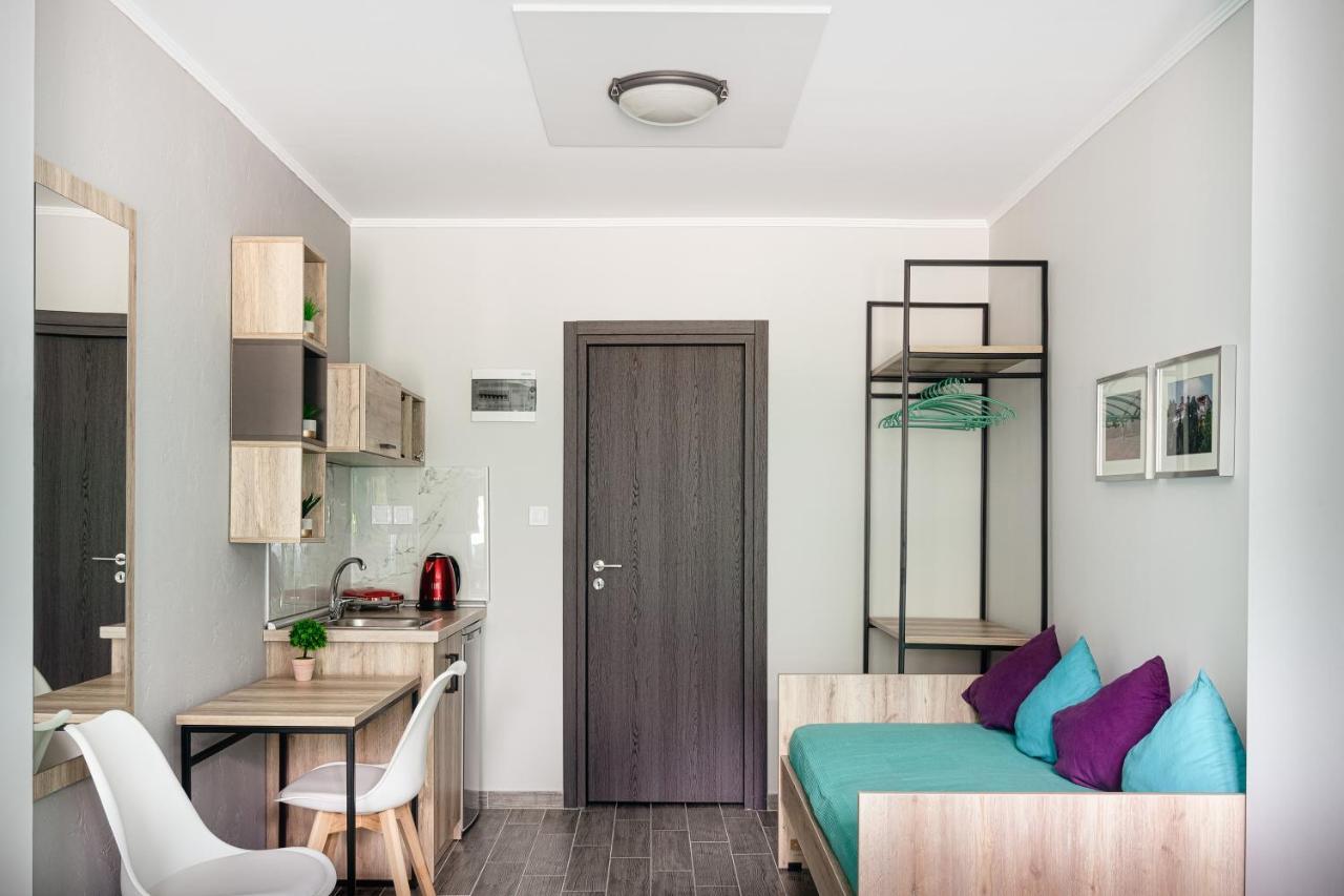 River Side Rooms Elassona Exterior photo