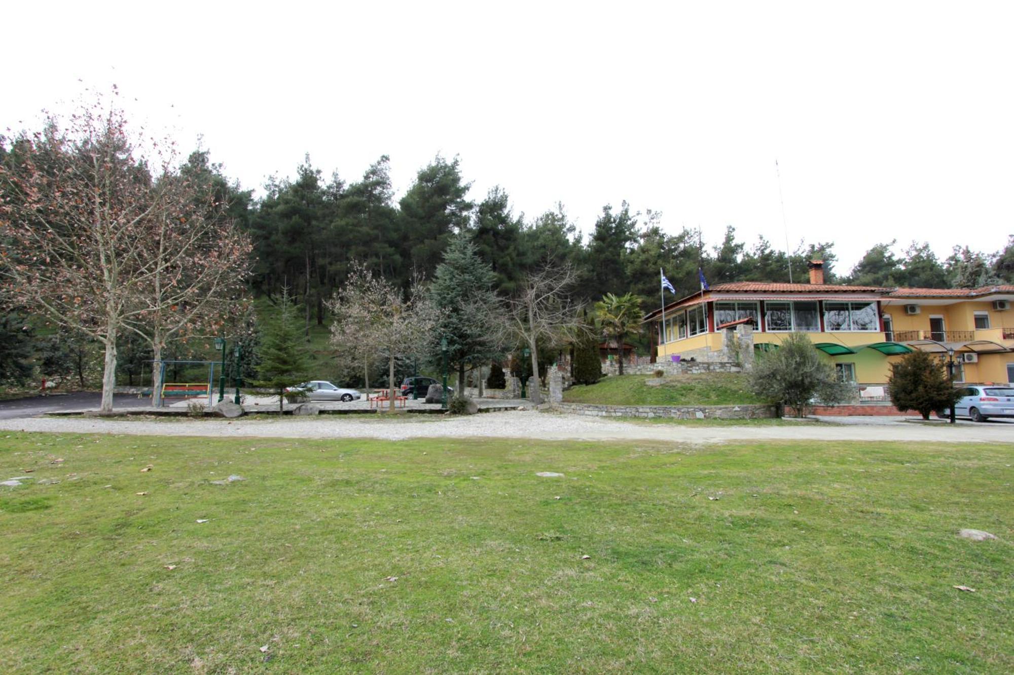 River Side Rooms Elassona Exterior photo